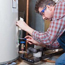 Tankless vs. Regular Water Heaters – Costs, Lifespan & Efficiency